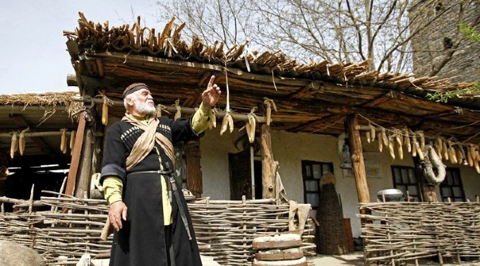 Технологии предков: Турлучный дом