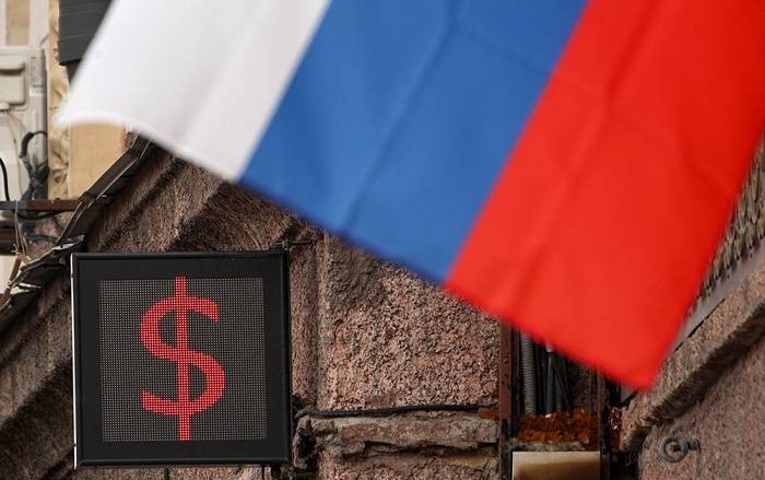 Как изменился внешний долг России за 2020 год и сколько должны ей другие государства