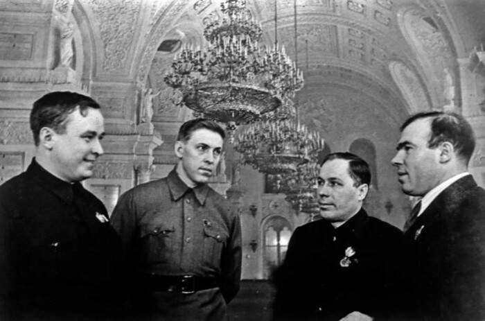 История советского шахтера Алексея Стаханова