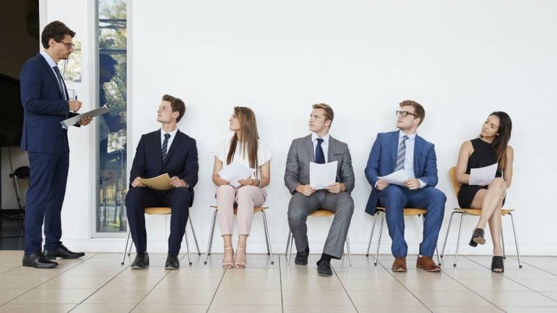 Названы сферы деятельности, в которых работодатели не требуют высшего образования