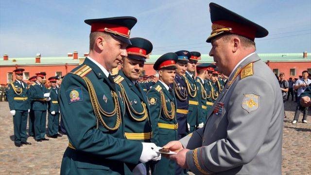 Какие категории граждан имеют право на получение двойных пенсий