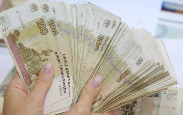 Как получить пособие мамам-одиночкам в России с 1 мая 2021 года