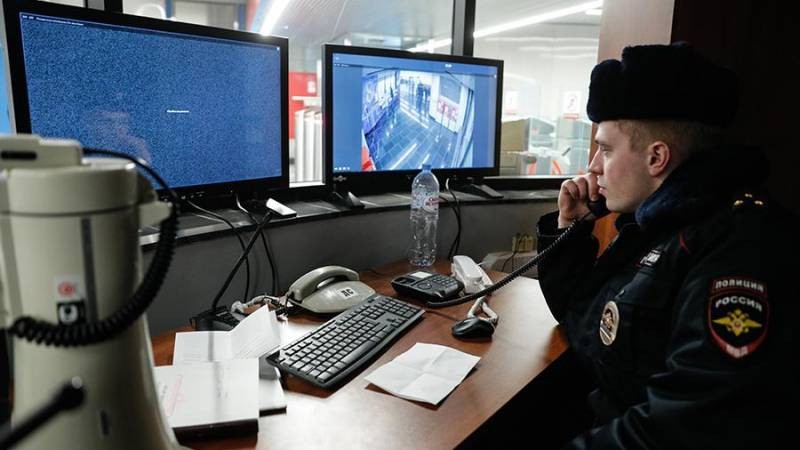 Московское метро снова минируют, специалисты ищут бомбы, заложенные анонимом 25 мая 2021 года