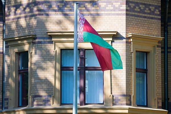 Почему Белоруссия высылает дипломатов Латвии со своей страны в 2021 году