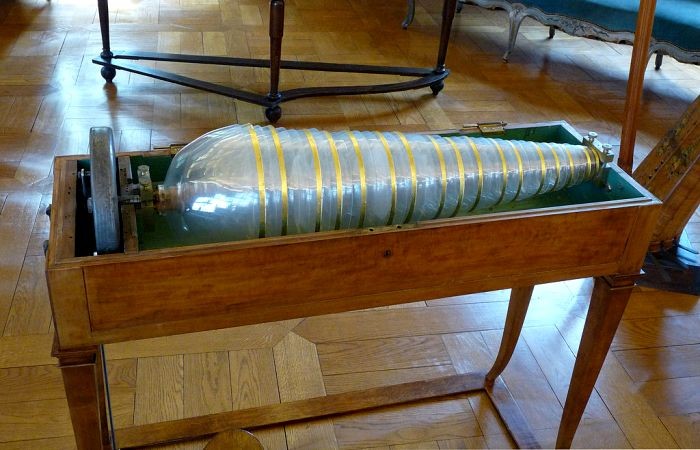 Стеклянная гармоника: дурная слава уникального инструмента Стеклянная гармоника: дурная слава уникального инструмента