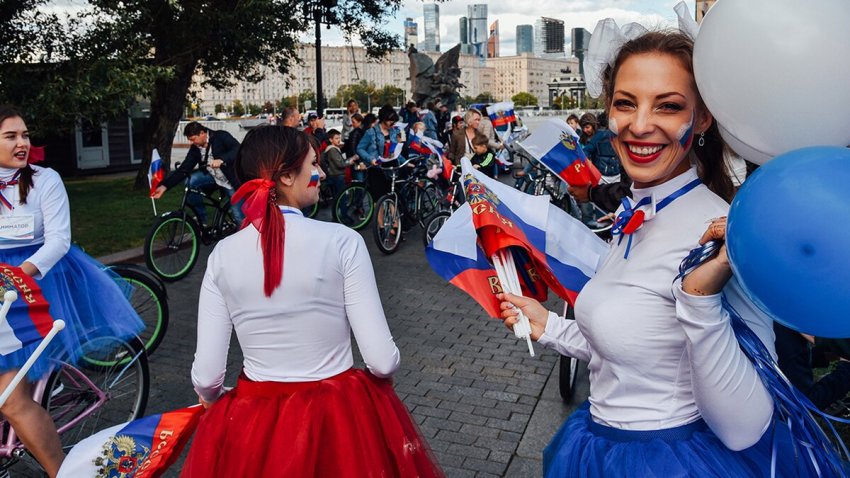 Где можно погулять в Москве с семьей и друзьями на День России, 12 июня 2021 года
