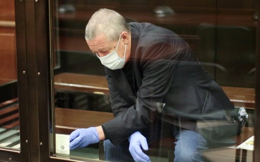 Актер Михаил Ефремов подал кассационную жалобу, в которой просит о смягчении приговора
