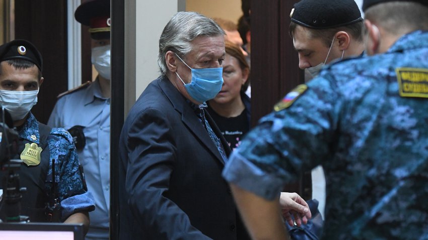 Актер Михаил Ефремов подал кассационную жалобу, в которой просит о смягчении приговора