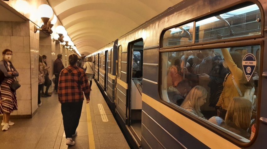 Как будет работать метро Санкт-Петербурга 25 июня 2021 года, в праздник «Алые паруса»