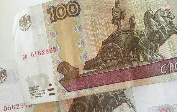 Российским работающим пенсионерам увеличат выплаты