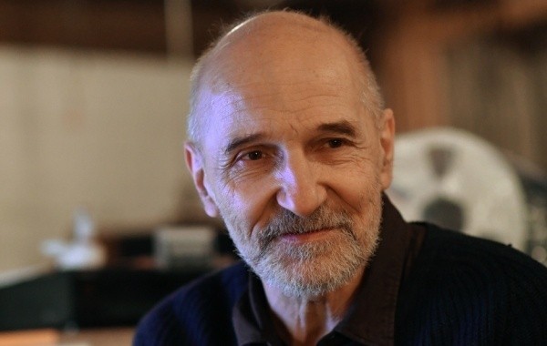 Священник соборовал Петра Мамонова