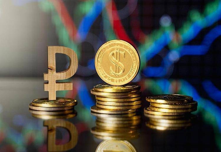 Граждане РФ начали массово покупать золото
