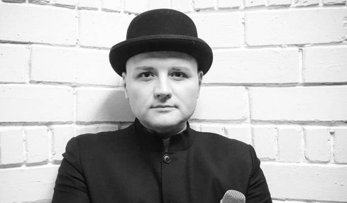 Российский журналист Алексей Остудин раскритиковал поведение представителей певицы Максим