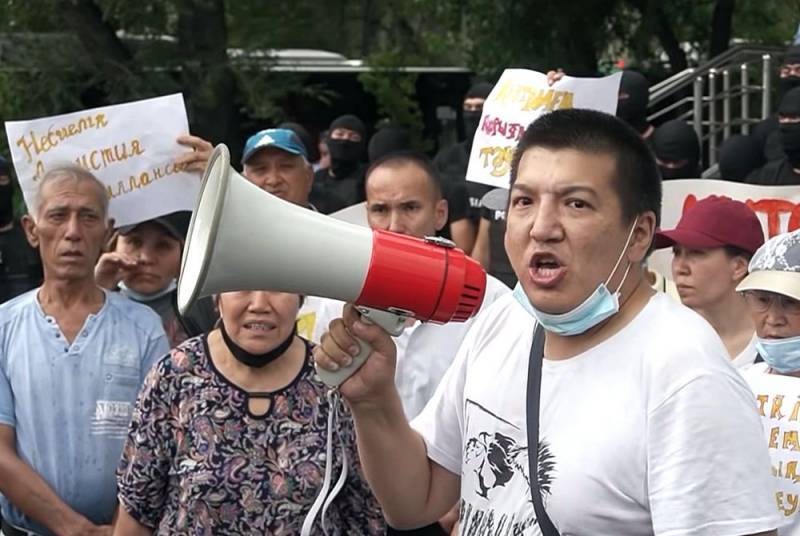 В администрации президента Казахстана осудили «языковые рейды» в стране