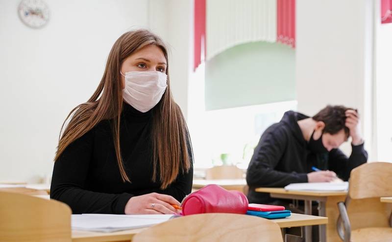 Дистант или нет: как проходит учеба в школах Москвы и вузах с 8 ноября