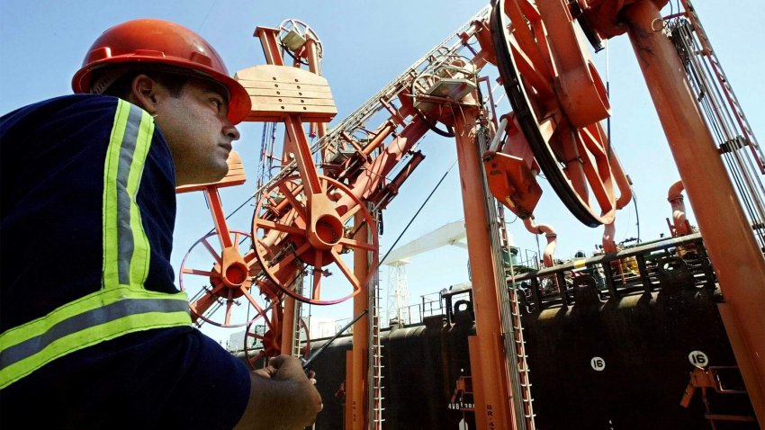 Какими будут цены на нефть в конце 2021 и в следующем году: прогнозы западных и российских аналитиков