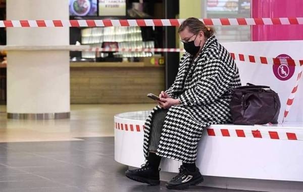 Россияне пытаются понять, ждать ли новый локдаун в Москве и Санкт-Петербурге