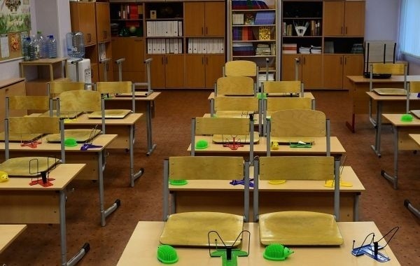 Появились подробности перевода школьников на дистант