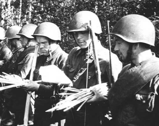 Зачем красноармейцы на войне использовали лук