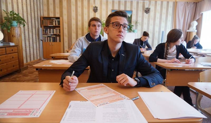 ЕГЭ 2022: когда пройдут экзамены, что можно взять с собой в 9 и 11 классе