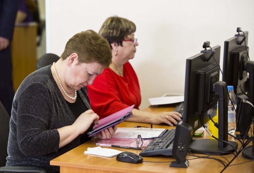 В Госдуме предложили повысить пенсии работающим пенсионерам с 1 июля