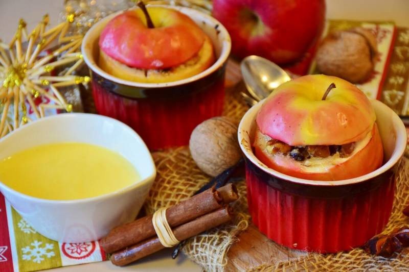 Крутые 6 рецептов с яблоками, которые стоит попробовать в Яблочный Спас 2022