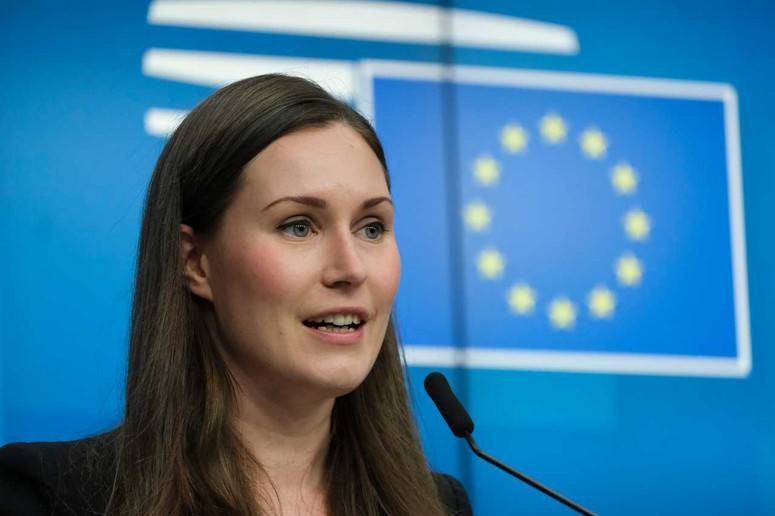 Премьер-министр Финляндии Санна Марин попала в скандал из-за зажигательных танцев