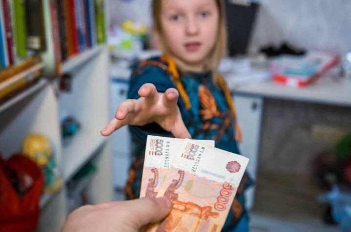 Ждем 15 000 рублей: когда от ПФР придут выплаты на детей в сентябре 2022 года