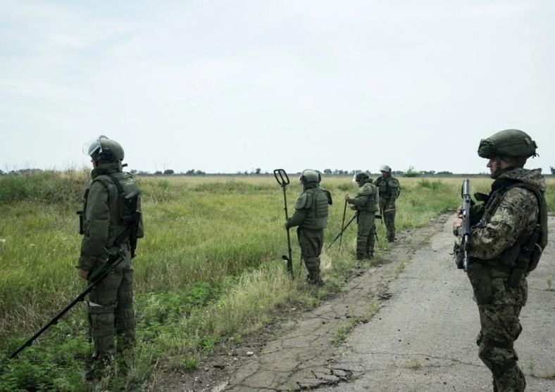 В Мариуполе первые семьи получили ключи от квартир