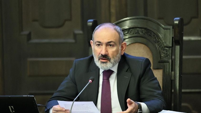 Пашинян призвал Азербайджан вывести свои войска с территории Армении