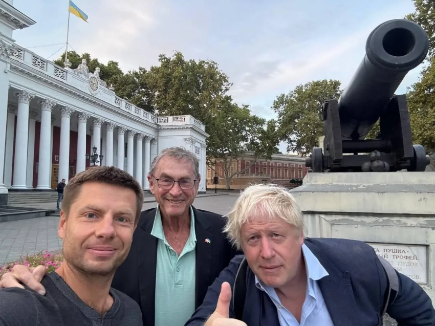 Сторонник идеи «до последнего украинца» Борис Джонсон неожиданно прибыл в Одессу
