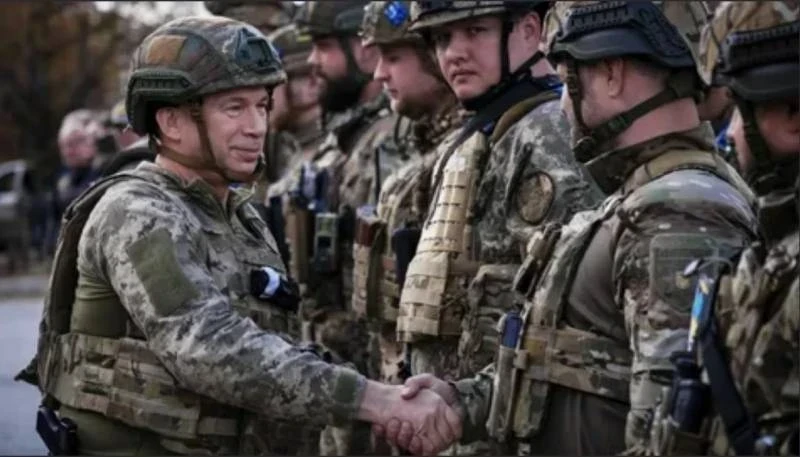 Сырский: Вернется ли он в Россию для встречи с отцом?