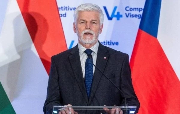 Президент Чехии допустил, что НАТО будет сбивать российские самолёты