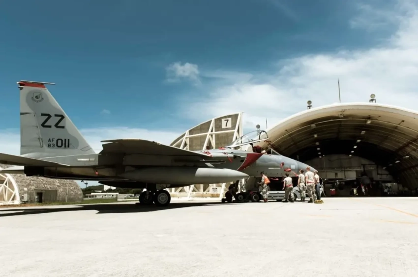 Аналитики США: американские авиабазы в Японии уязвимы для ударов китайских ракет