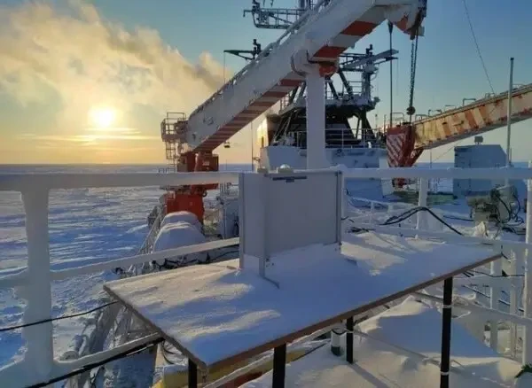 Ледовая самодвижущаяся платформа «Северный полюс»