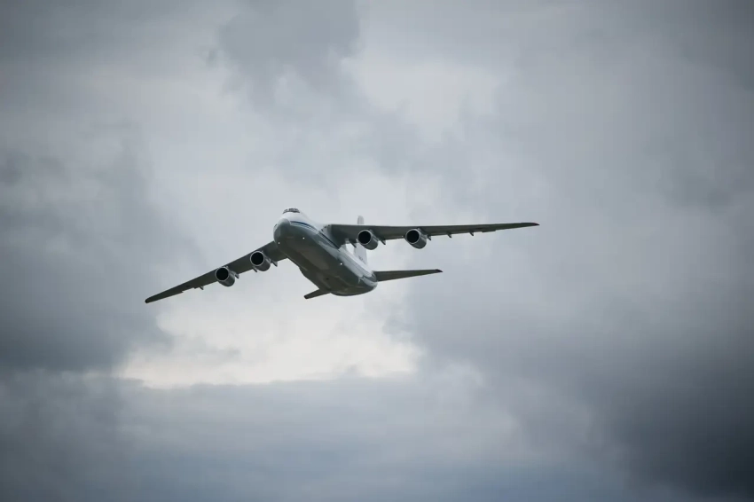 В Иран прибывают военные грузы из России и Китая