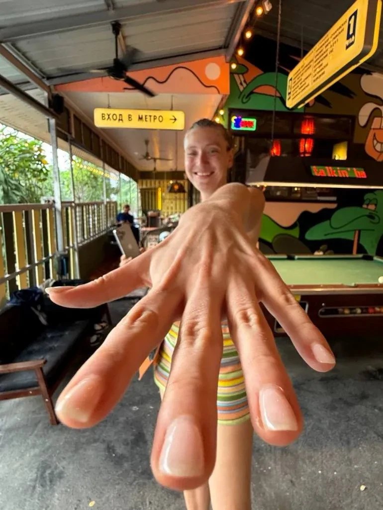 Альпы, Азия и Холуй: где и как отдыхают Максим Галкин*, Виктория Шелягова, Мария Шарапова и Надежда Оболенцева