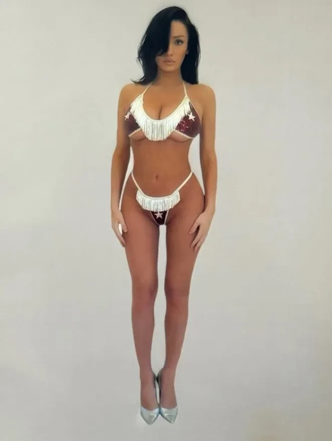 Бьянка Цензори привлекает внимание к альбому мужа Канье Уэста новыми фото в белье